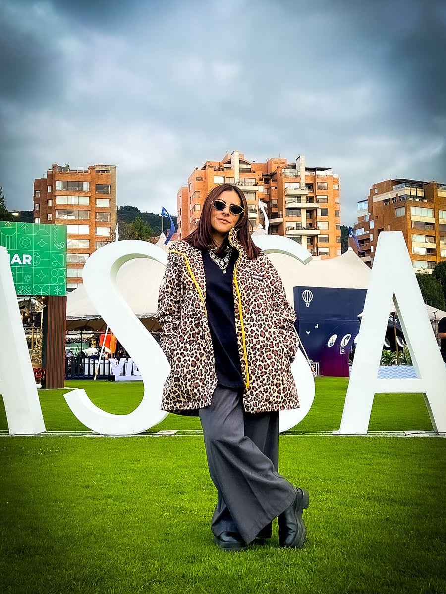 Cliente Woppa con chaqueta